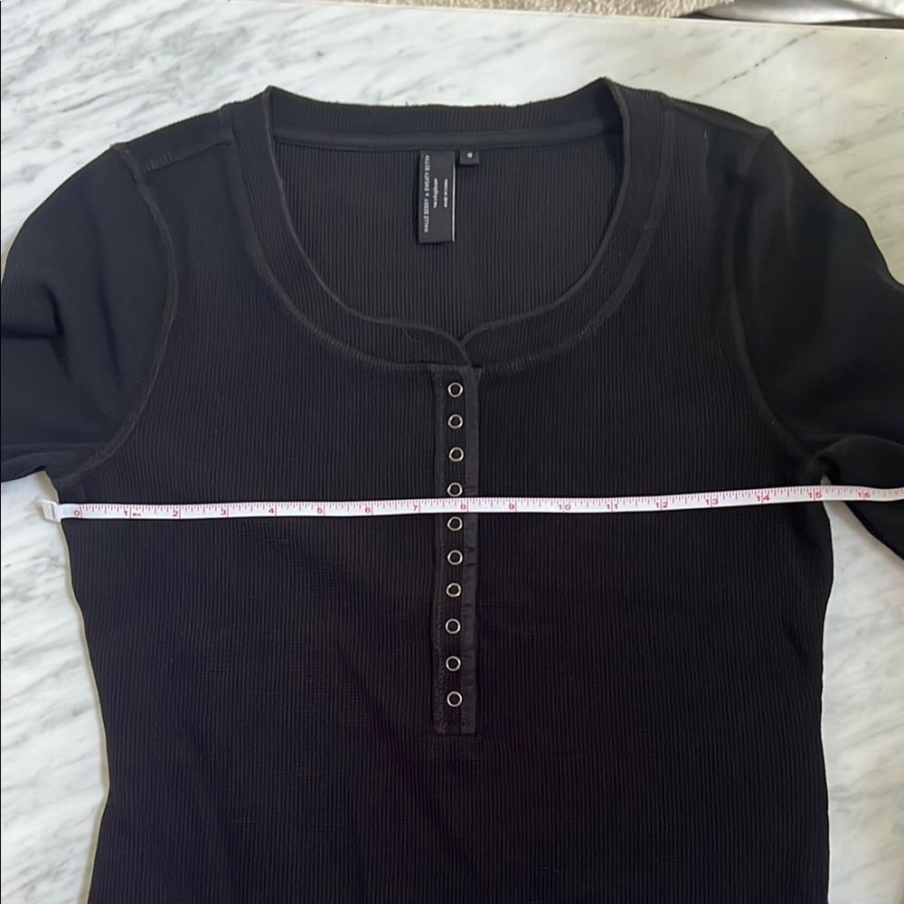 Halle Berry for Sweaty Betty Black Fitted Buttoned Bodysuit - Picture 4 of 8